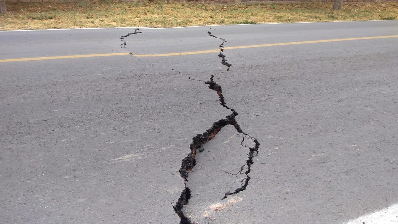 Aparecen Grietas En Carretera Libre Guadalajara Colima Piden Extremar