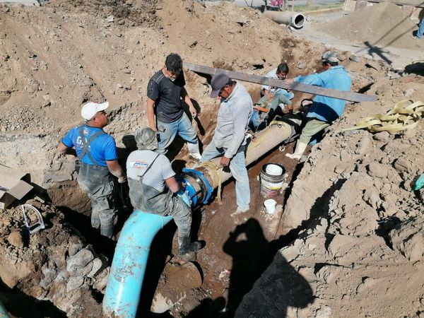 Sapaza promete que queda restablecido el servicio de agua potable en ...