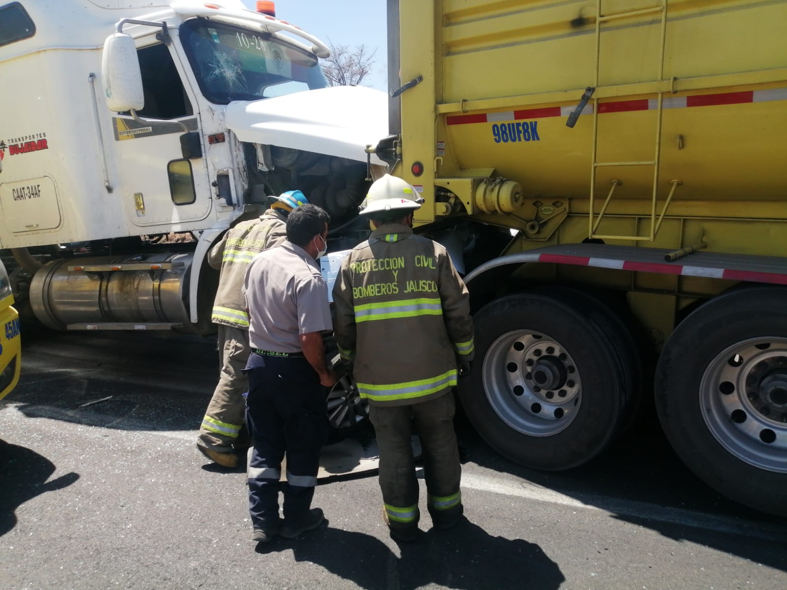 Accidente en la autopista Guadalajara - Colima causó un muerto y el ...